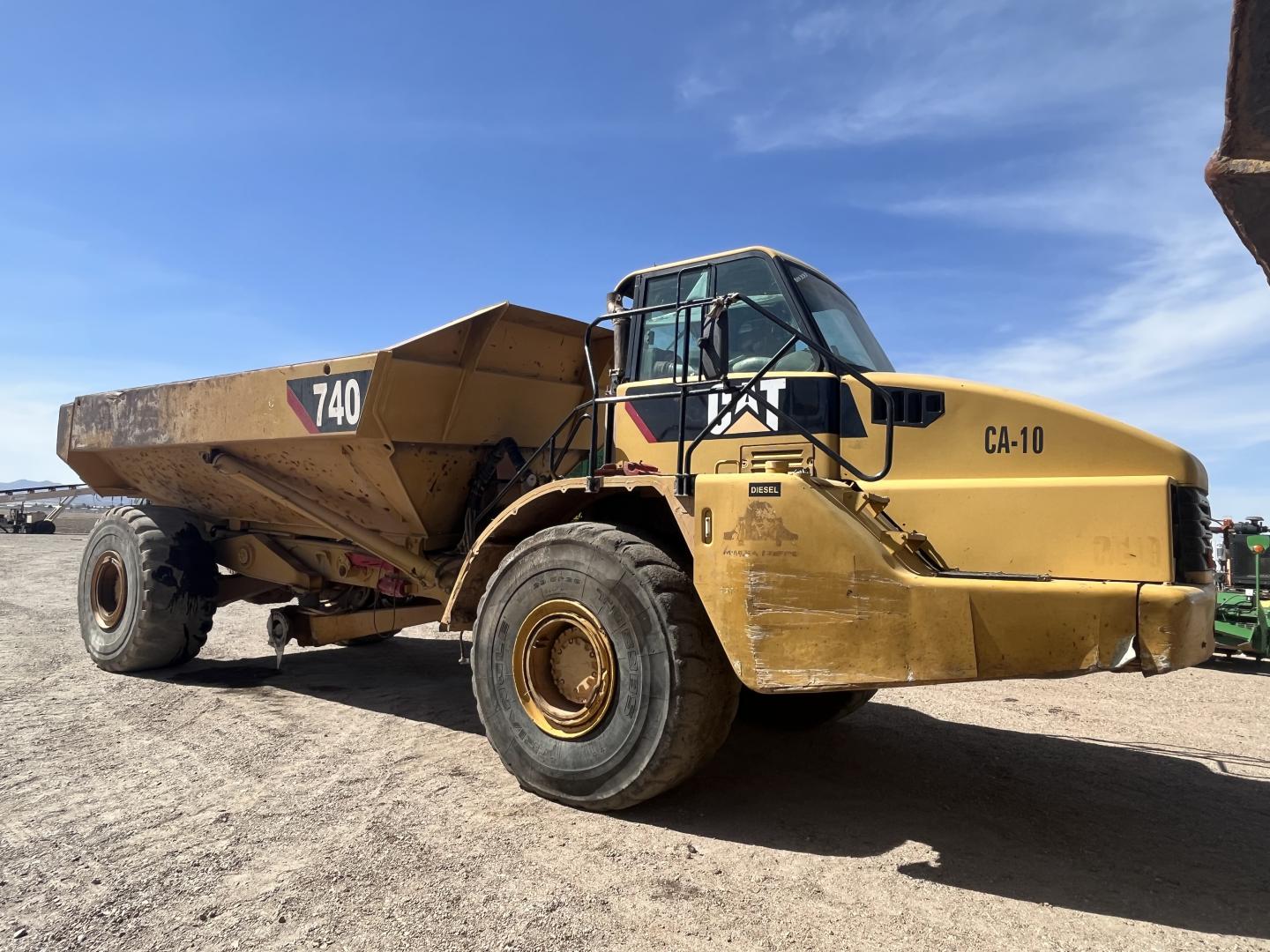 DOMPE ARTICULADO CATERPILLAR 740